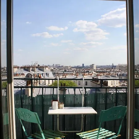 Апартаменты Charming Studio Close To Republique