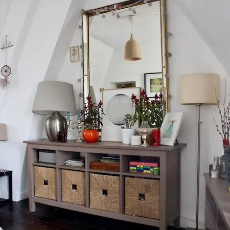 Charming Studio Close To Republique Apartamento