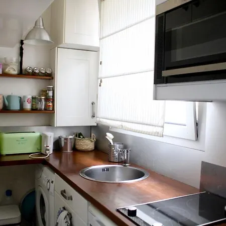 Charming Studio Close To Republique Apartamento