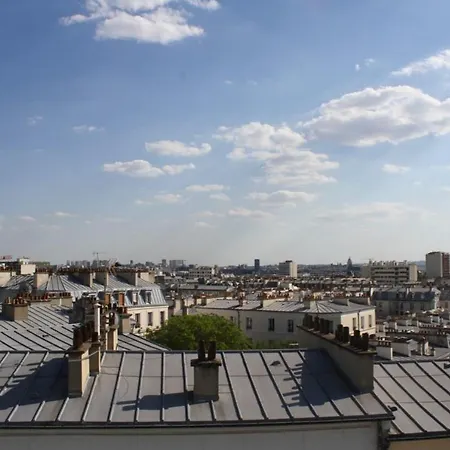 Апартаменты Charming Studio Close To Republique Париж